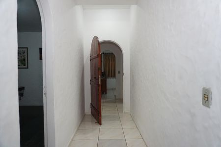Casa para alugar com 3500m², 4 quartos e 4 vagasCorredor