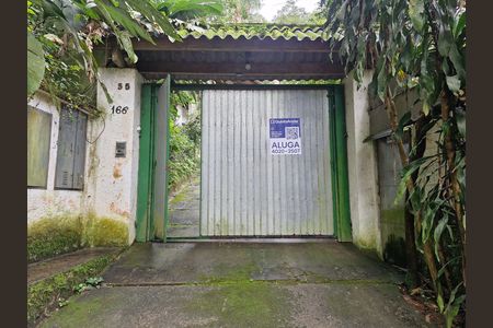 Casa para alugar com 3500m², 4 quartos e 4 vagasFachada