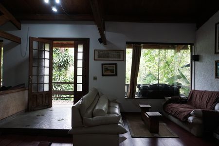 Casa para alugar com 3500m², 4 quartos e 4 vagasSala