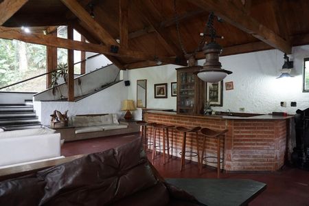 Casa para alugar com 3500m², 4 quartos e 4 vagasSala