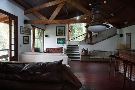 Sala de casa para alugar com 4 quartos, 3500m² em Vale do Sol, Embu das Artes