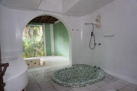 Casa para alugar com 3500m², 4 quartos e 4 vagasBanheiro da Suíte 1