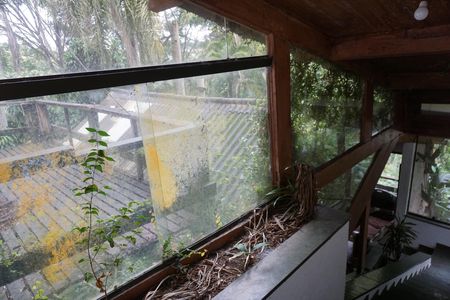 Casa para alugar com 3500m², 4 quartos e 4 vagasEscada