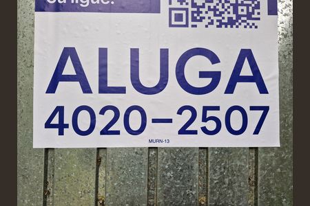 Casa para alugar com 3500m², 4 quartos e 4 vagasFachada