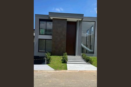 Casa de condomínio à venda com 604m², 4 quartos e 6 vagas Casa de condomínio à venda com 604m², 4 quartos e 6 vagasFoto 01