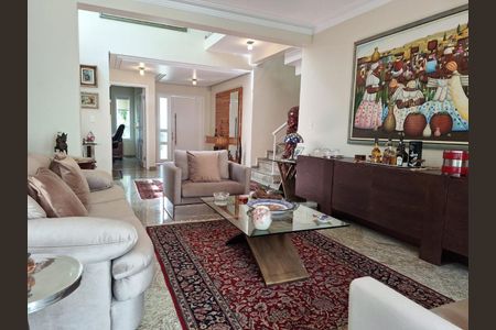 Casa à venda com 383m², 4 quartos e 4 vagas Casa à venda com 383m², 4 quartos e 4 vagasFoto 05