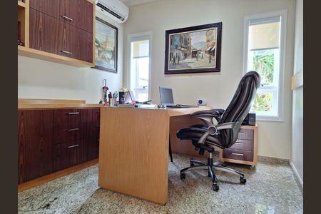 Casa à venda com 383m², 4 quartos e 4 vagas Casa à venda com 383m², 4 quartos e 4 vagasFoto 03