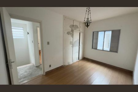 Casa à venda com 3 quartos, 175m² em Cupecê, São Paulo