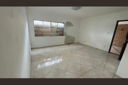 Casa à venda com 3 quartos, 175m² em Cupecê, São Paulo