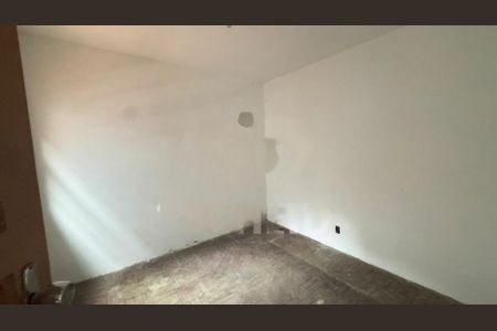 Casa à venda com 3 quartos, 175m² em Cupecê, São Paulo