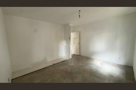 Casa à venda com 3 quartos, 175m² em Cupecê, São Paulo