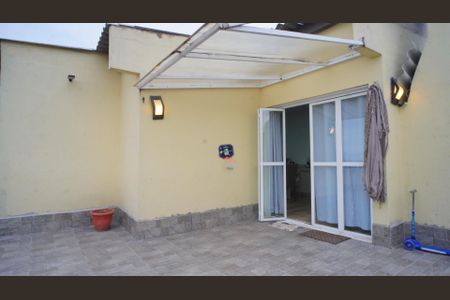 Casa à venda com 200m², 3 quartos e 1 vagaCobertura 