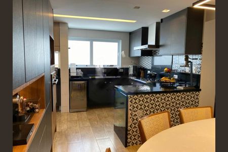 Apartamento à venda com 168m², 4 quartos e 2 vagas