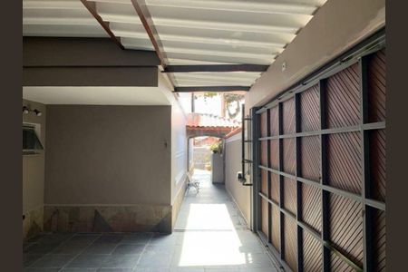 Casa à venda com 4 quartos, 280m² em Campo Grande, São Paulo