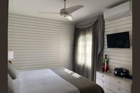 Casa à venda com 4 quartos, 280m² em Campo Grande, São Paulo