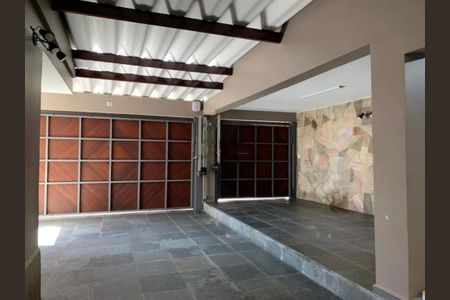 Casa à venda com 280m², 4 quartos e 5 vagas