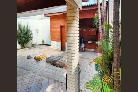 Foto 02 de casa de condomínio à venda com 3 quartos, 300m² em Residencial Nove (Alphaville), Santana de Parnaíba