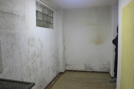 Casa à venda com 40m², 1 quarto e 2 vagasCozinha 
