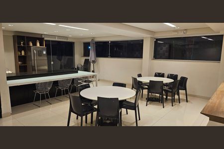 Apartamento para alugar com 61m², 2 quartos e 2 vagas Apartamento para alugar com 61m², 2 quartos e 2 vagasÁrea comum - Salão de festas