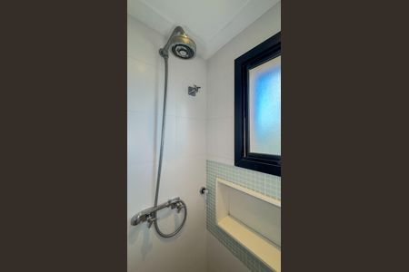 Banheiro social de apartamento para alugar com 3 quartos, 93m² em Cidade Monções, São Paulo