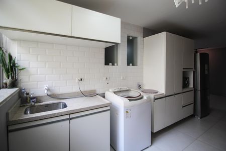 Apartamento à venda com 103m², 3 quartos e 1 vaga Apartamento à venda com 103m², 3 quartos e 1 vagaÁrea de Serviço