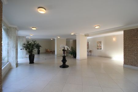 Apartamento à venda com 103m², 3 quartos e 1 vaga Apartamento à venda com 103m², 3 quartos e 1 vagaHall
