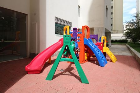 Apartamento à venda com 103m², 3 quartos e 1 vaga Apartamento à venda com 103m², 3 quartos e 1 vagaÁrea comum - Playground