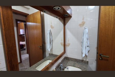 Apartamento para alugar com 135m², 3 quartos e 2 vagas Apartamento para alugar com 135m², 3 quartos e 2 vagasBanheiro Social