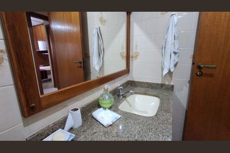 Apartamento para alugar com 135m², 3 quartos e 2 vagas Apartamento para alugar com 135m², 3 quartos e 2 vagasBanheiro Social