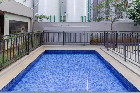 Apartamento à venda com 39m², 2 quartos e sem vagaÁrea comum - Piscina