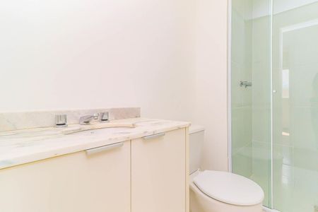 Banheiros de apartamento para alugar com 2 quartos, 62m² em Marechal Rondon, Canoas