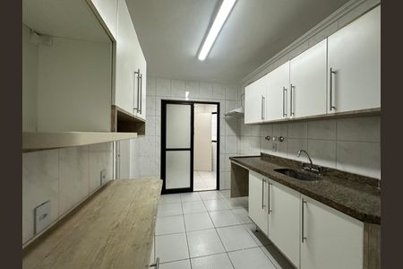 Cozinha de apartamento para alugar com 4 quartos, 128m² em Alphaville, Barueri