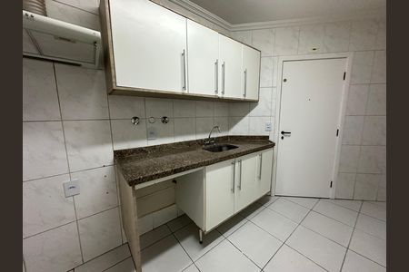 Apartamento para alugar com 128m², 4 quartos e 2 vagas Apartamento para alugar com 128m², 4 quartos e 2 vagasCozinha