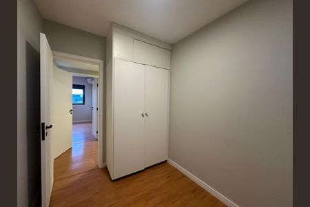 Apartamento para alugar com 128m², 4 quartos e 2 vagas Apartamento para alugar com 128m², 4 quartos e 2 vagasQuarto 2