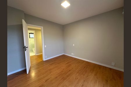 Apartamento para alugar com 128m², 4 quartos e 2 vagas Apartamento para alugar com 128m², 4 quartos e 2 vagasSuíte