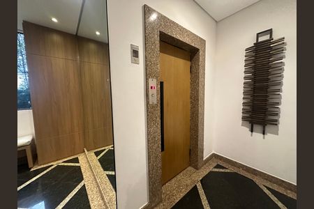 Apartamento para alugar com 128m², 4 quartos e 2 vagas Apartamento para alugar com 128m², 4 quartos e 2 vagasHall de entrada
