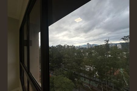 Apartamento para alugar com 128m², 4 quartos e 2 vagas Apartamento para alugar com 128m², 4 quartos e 2 vagasSala