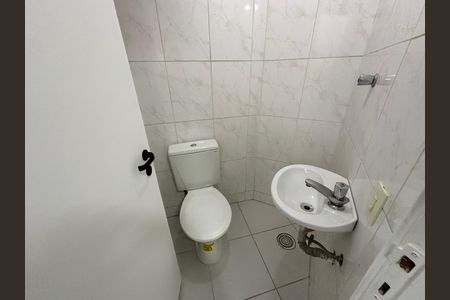 Apartamento para alugar com 128m², 4 quartos e 2 vagas Apartamento para alugar com 128m², 4 quartos e 2 vagasBanheiro de serviço