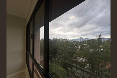 Apartamento para alugar com 128m², 4 quartos e 2 vagas Apartamento para alugar com 128m², 4 quartos e 2 vagasSala