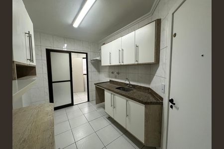 Apartamento para alugar com 128m², 4 quartos e 2 vagas Apartamento para alugar com 128m², 4 quartos e 2 vagasCozinha