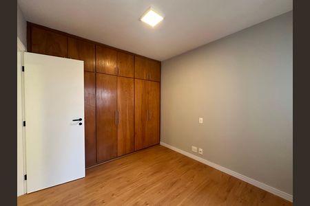 Apartamento para alugar com 128m², 4 quartos e 2 vagas Apartamento para alugar com 128m², 4 quartos e 2 vagasQuarto 3