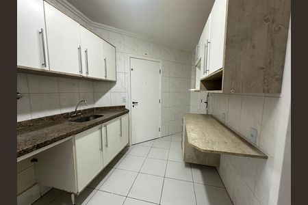 Apartamento para alugar com 128m², 4 quartos e 2 vagas Apartamento para alugar com 128m², 4 quartos e 2 vagasCozinha