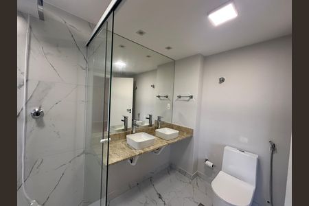 Apartamento para alugar com 128m², 4 quartos e 2 vagas Apartamento para alugar com 128m², 4 quartos e 2 vagasBanheiro da Suíte