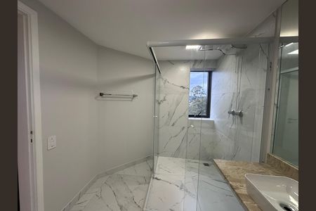 Apartamento para alugar com 128m², 4 quartos e 2 vagas Apartamento para alugar com 128m², 4 quartos e 2 vagasBanheiro da Suíte