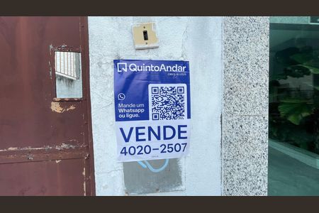 Casa à venda com 120m², 3 quartos e sem vaga Casa à venda com 120m², 3 quartos e sem vagaPlaquinha