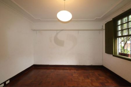 Casa à venda com 2 quartos, 128m² em Pinheiros, São Paulo