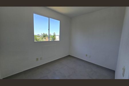 Quarto de apartamento para alugar com 2 quartos, 45m² em Santa Cruz, Rio de Janeiro