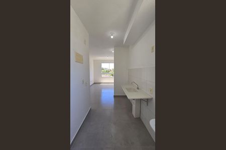 Cozinha de apartamento para alugar com 2 quartos, 45m² em Santa Cruz, Rio de Janeiro