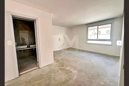Casa à venda com 4 quartos, 557m² em Santo Amaro, São Paulo
