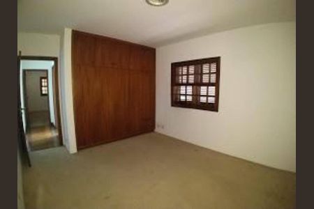 Casa de condomínio à venda com 360m², 4 quartos e 4 vagasFoto 01